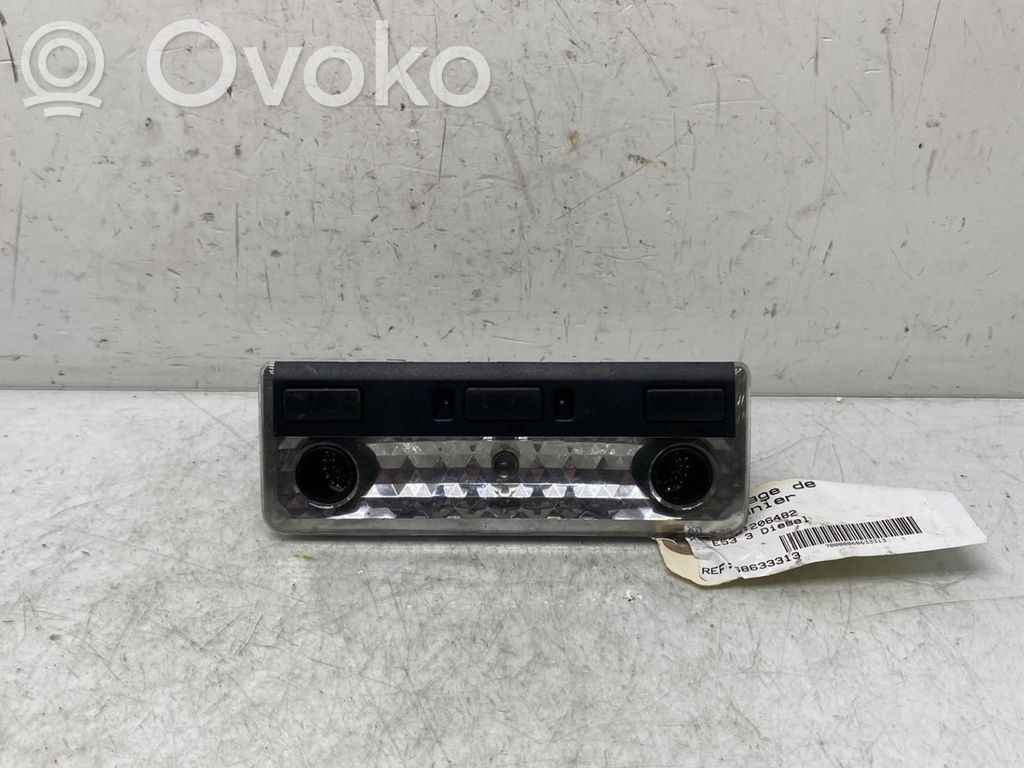 Etuistuimen valo   63316962056