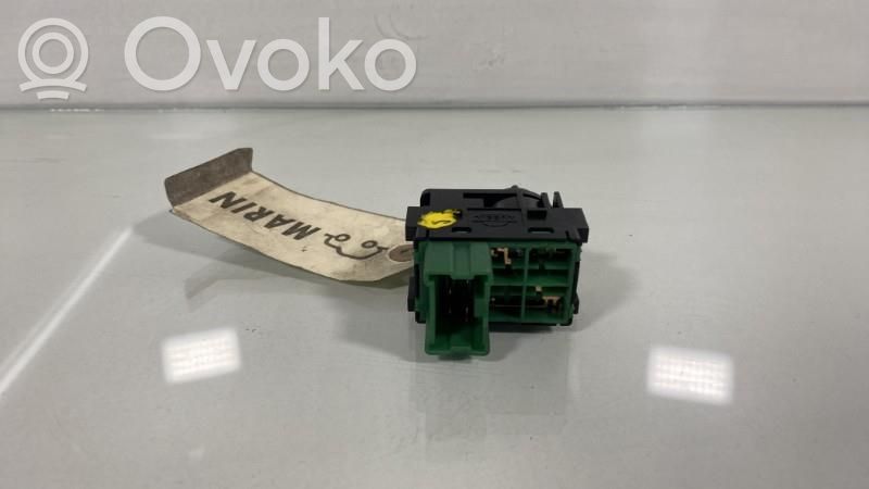 Nissan Qashqai Interruptor del espejo lateral 