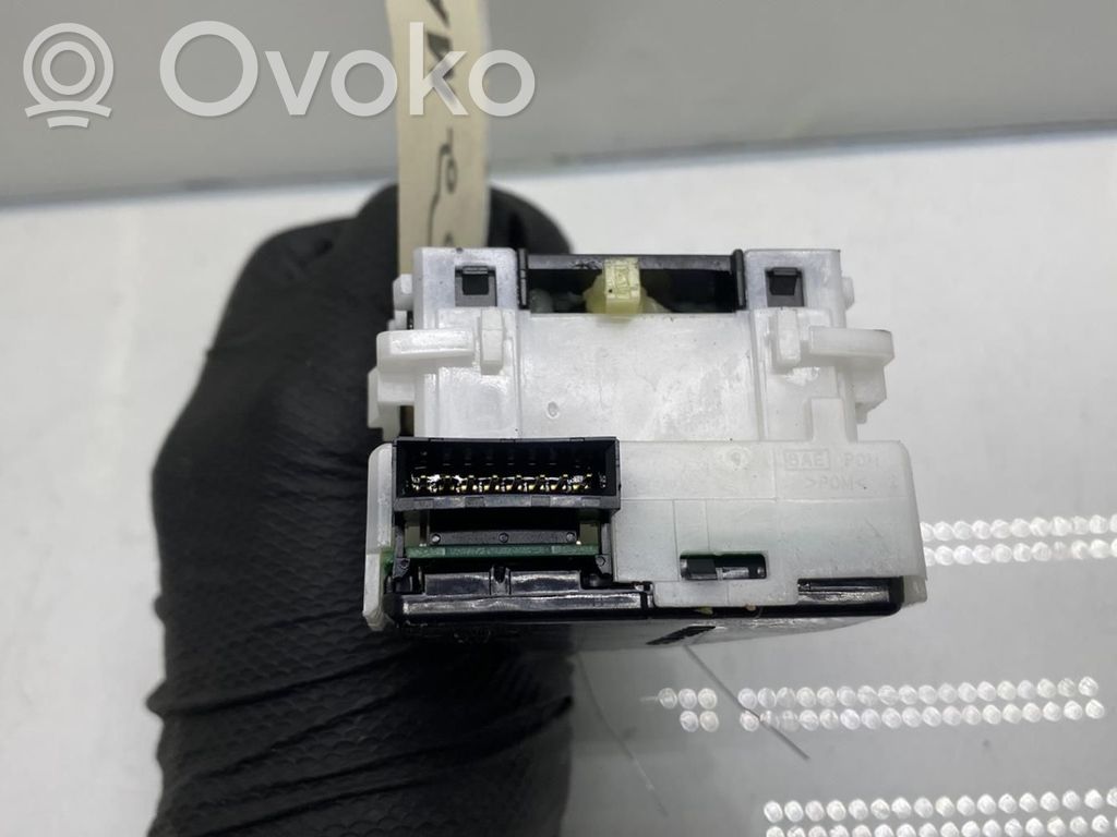 Nissan Qashqai Indicator stalk 