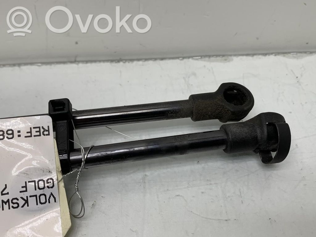 Volkswagen Golf VII Amortyzator klapy tylnej bagażnika 