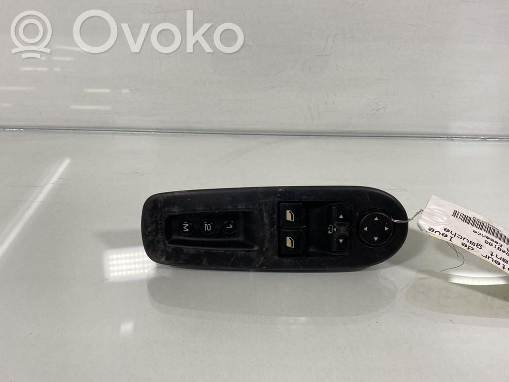 Peugeot 407 Electric window control switch 