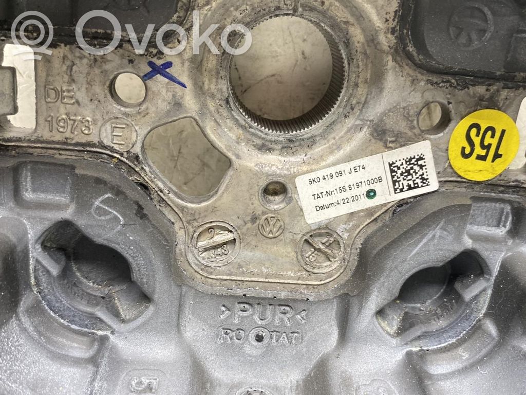 Volkswagen Golf VI Ohjauspyörä 