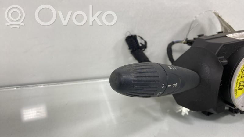 Ford Ka Commodo, commande essuie-glace/phare 