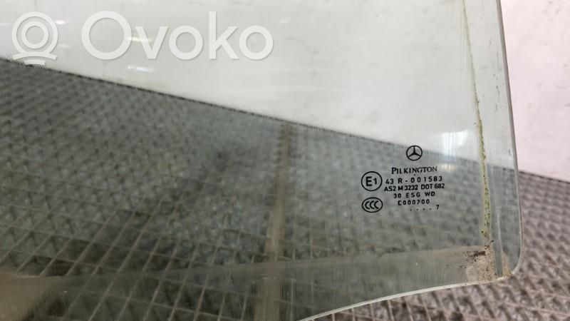 Mercedes-Benz A W169 Szyba drzwi tylnych 