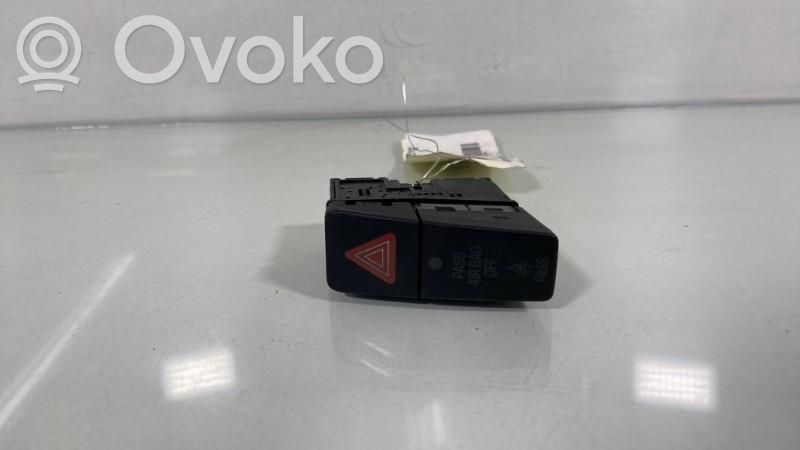 Suzuki SX4 Hazard light switch 