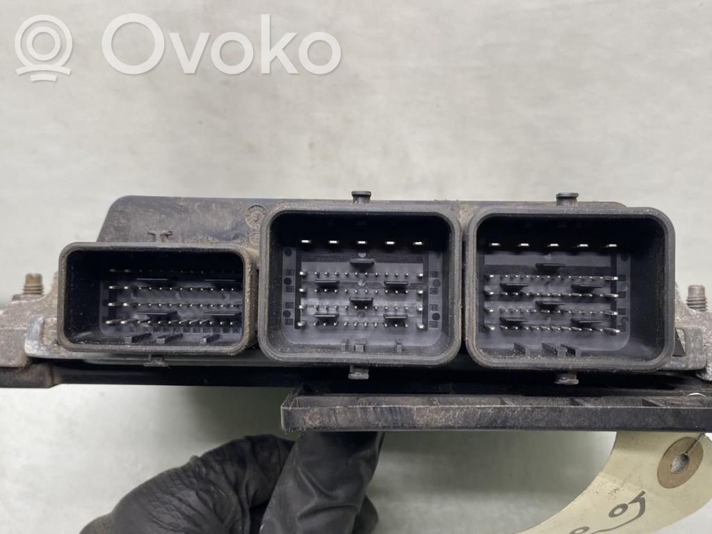 Citroen C4 II Picasso Engine control unit/module 