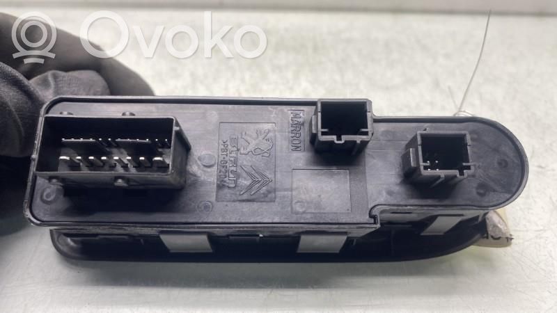 Peugeot 308 Electric window control switch 