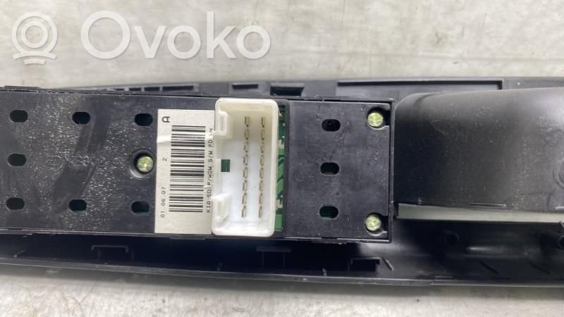 KIA Ceed Electric window control switch 