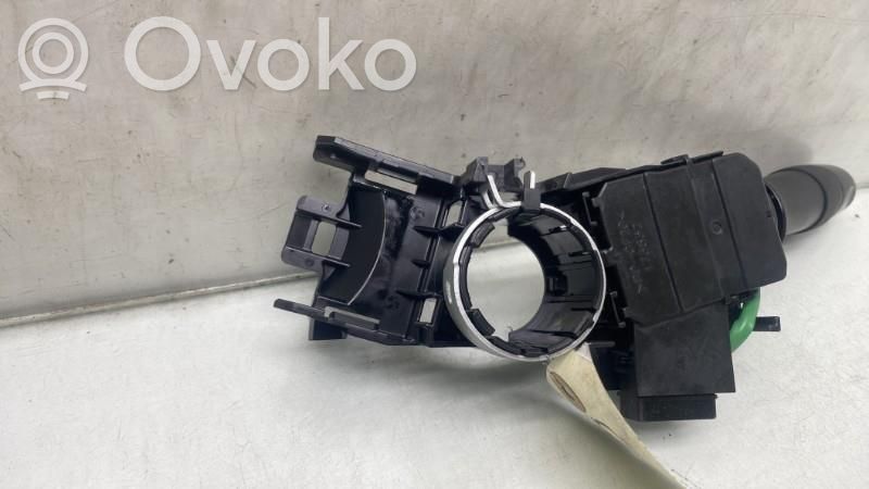 Toyota Yaris Palanca de intermitentes 