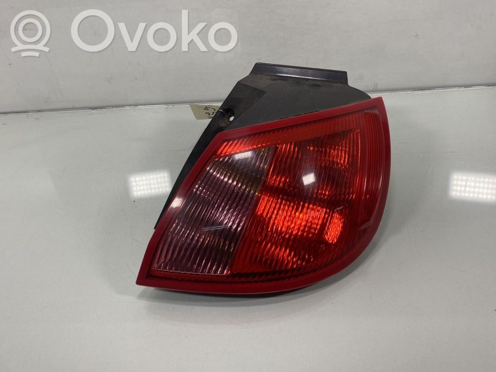Lampa tylna   MR957366
