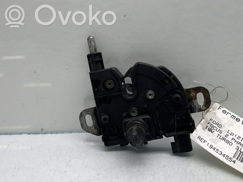 Ford Focus Dzinēja pārsega slēdzene 