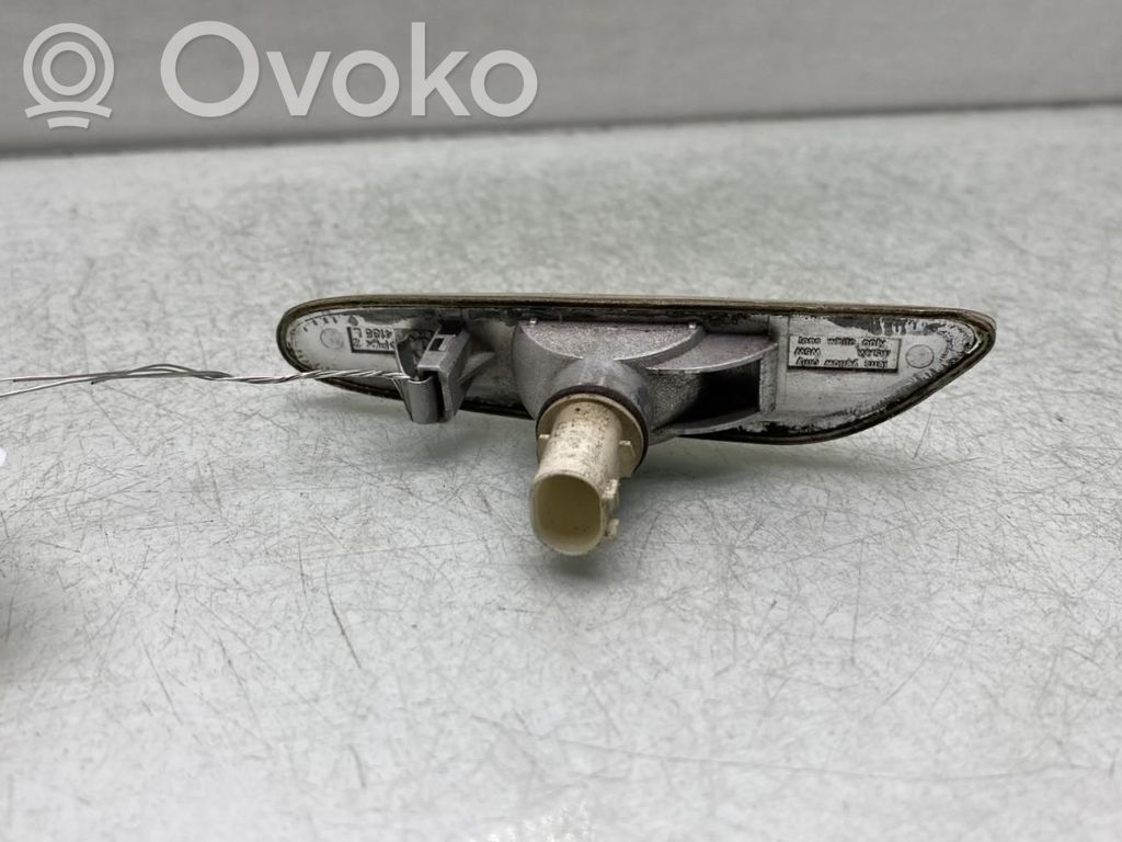 Front indicator light   63137165741