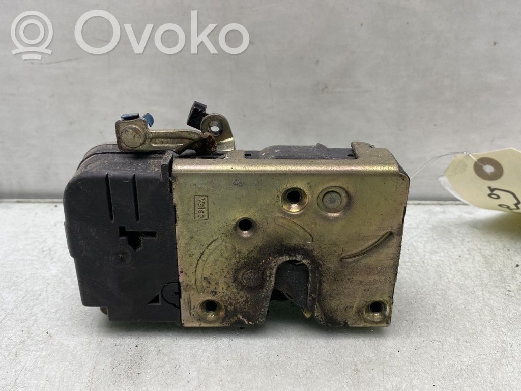 Citroen Berlingo Zamek drzwi przednich 