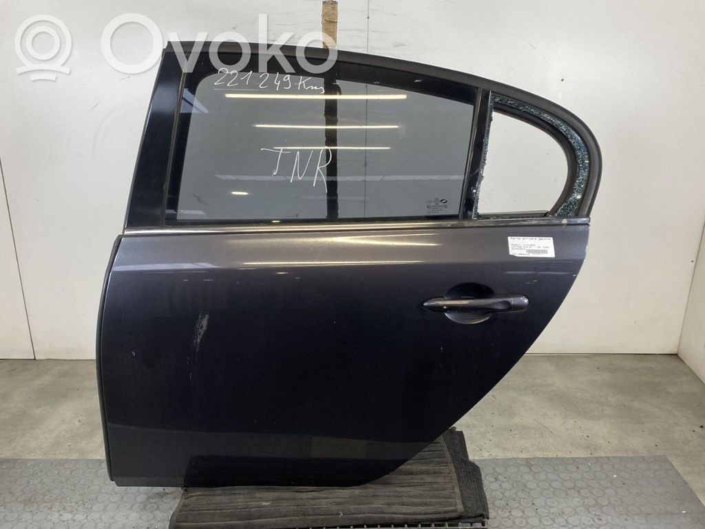 Renault Latitude (L70) Puerta trasera 