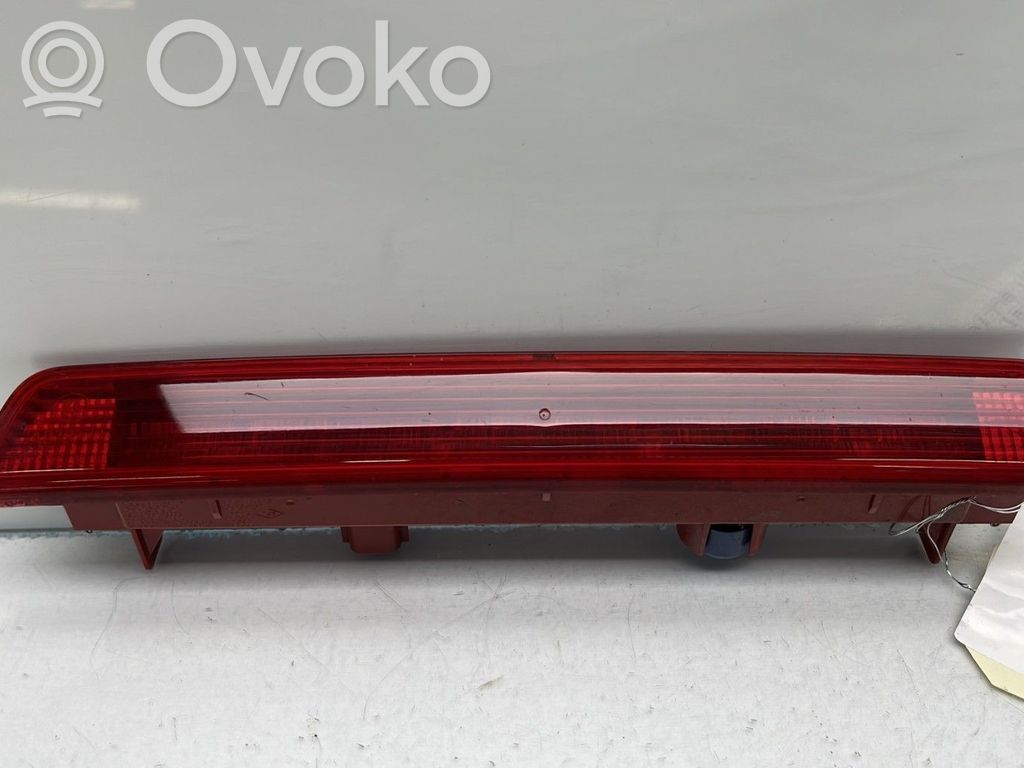 Renault Kadjar Third/center stoplight 