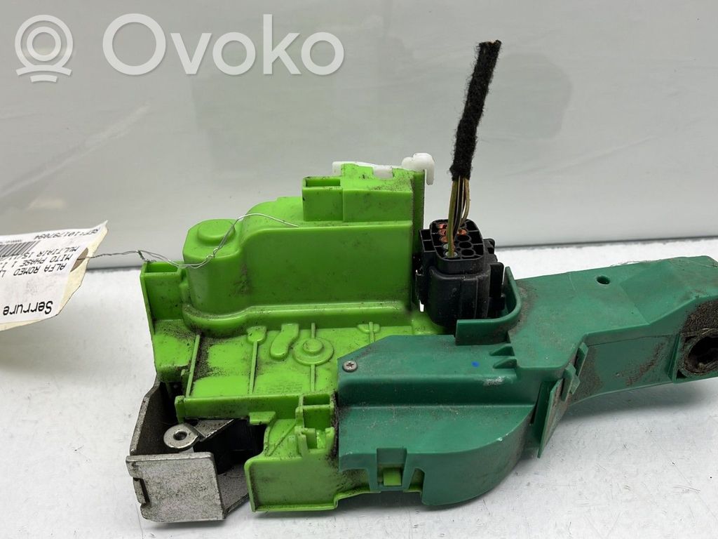 Alfa Romeo Mito Front door lock 