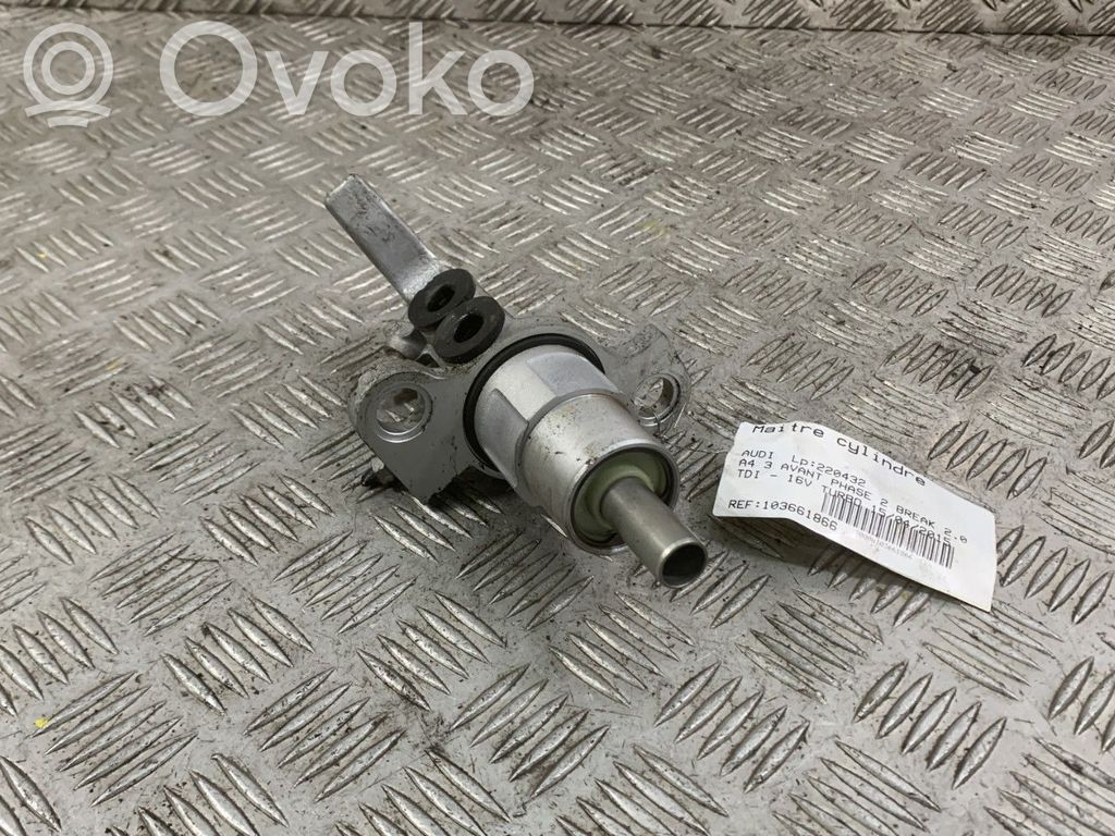 Audi A4 S4 B8 8K Maître-cylindre de frein 