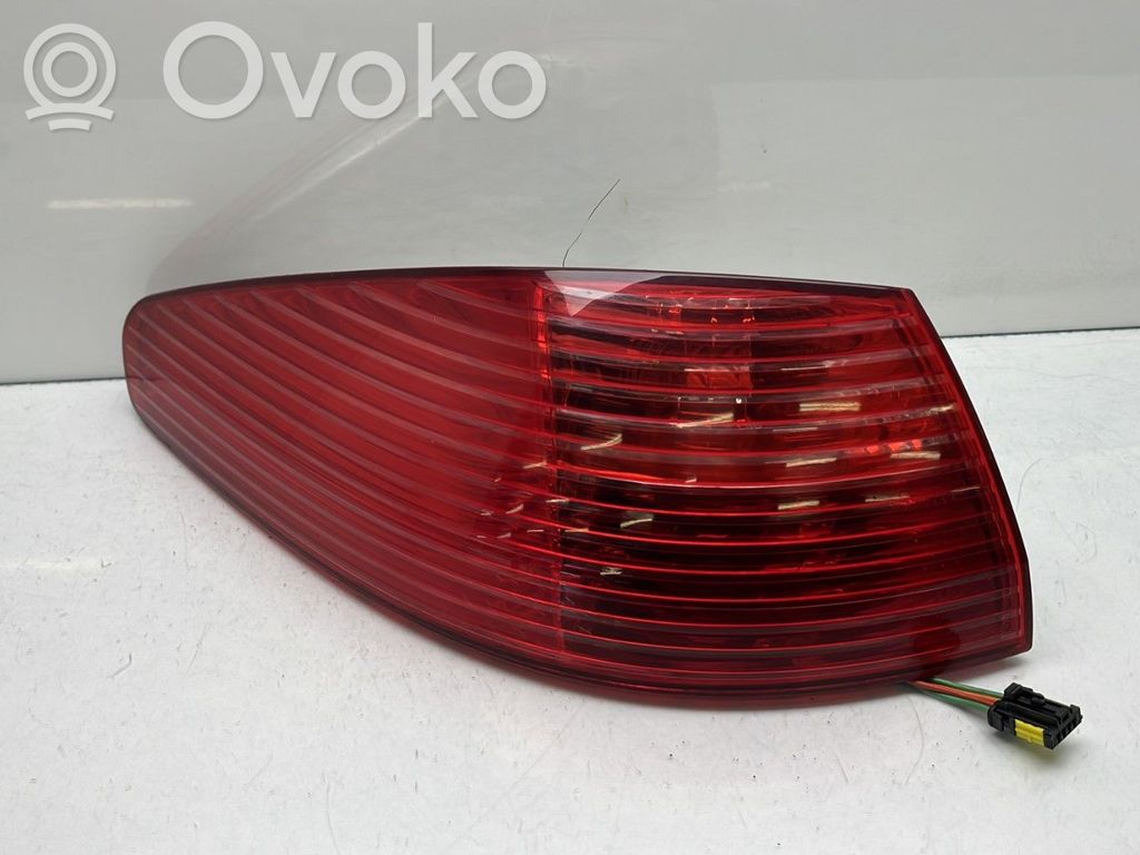 Peugeot 607 Lampă spate în caroserie 