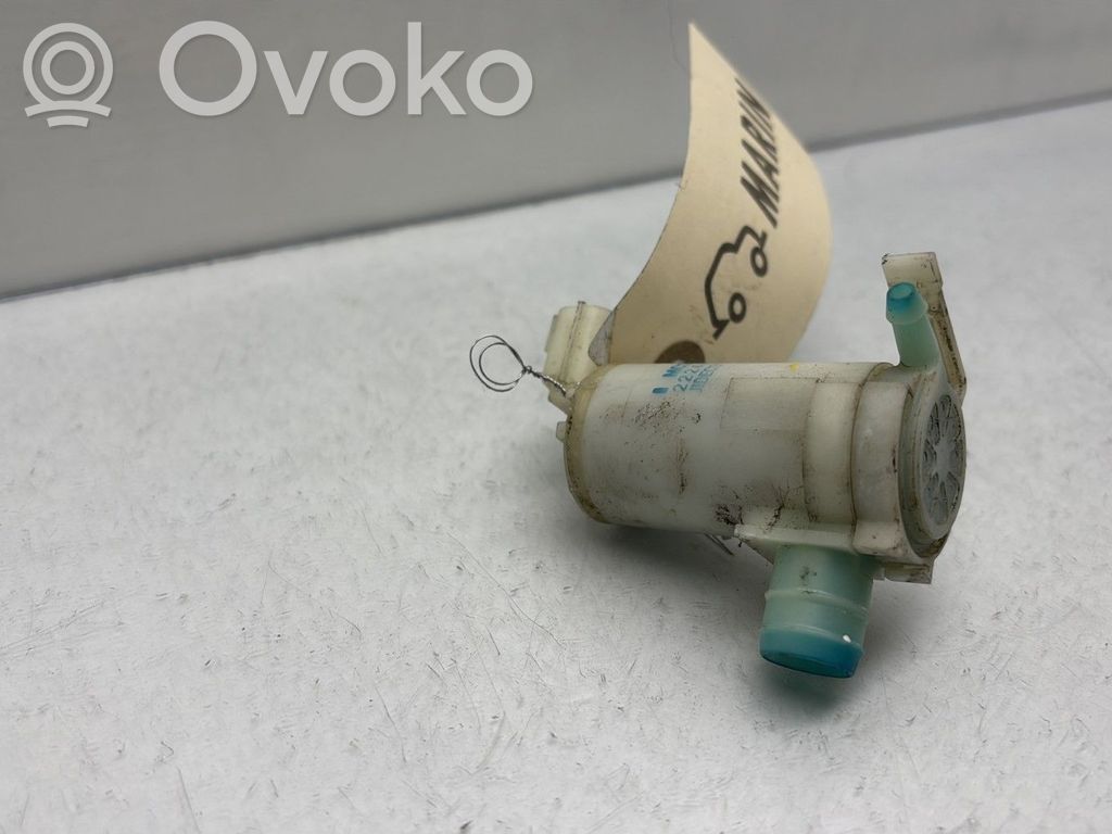 Isuzu D-Max Windscreen/windshield washer pump 