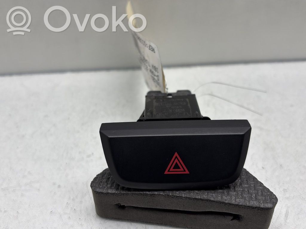 Isuzu D-Max Hazard light switch 