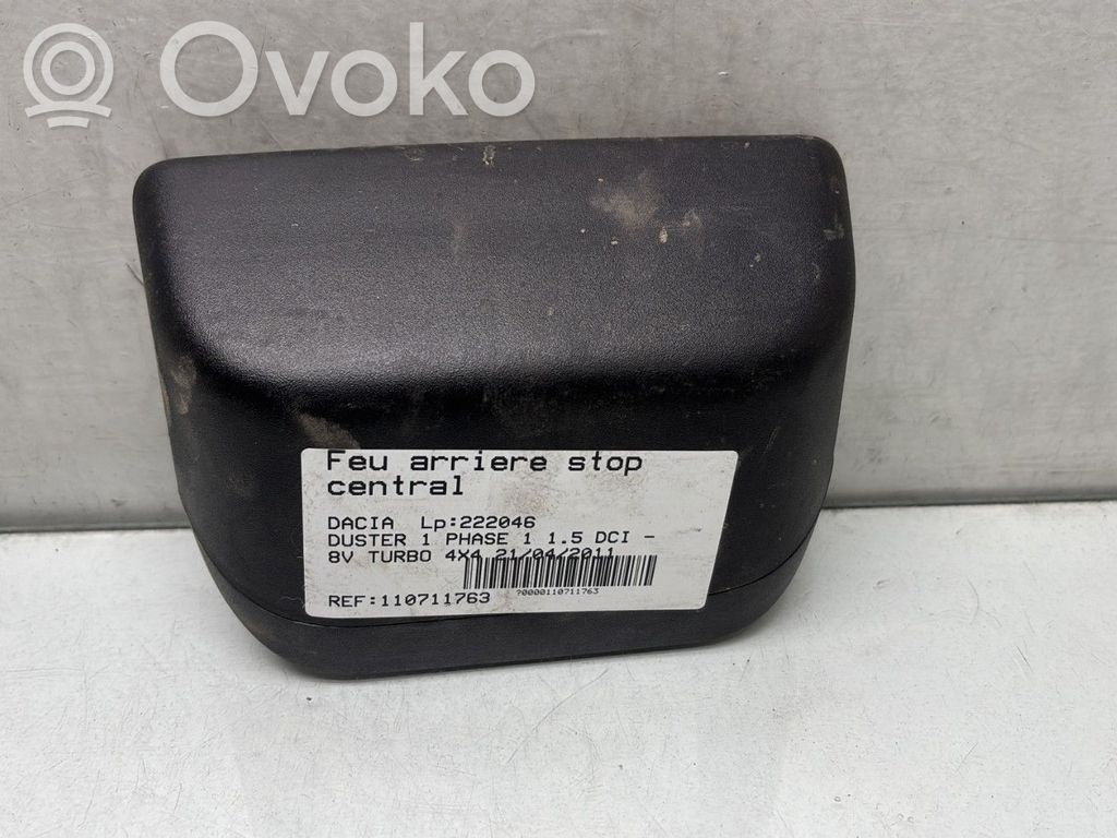 Dacia Duster Third/center stoplight 