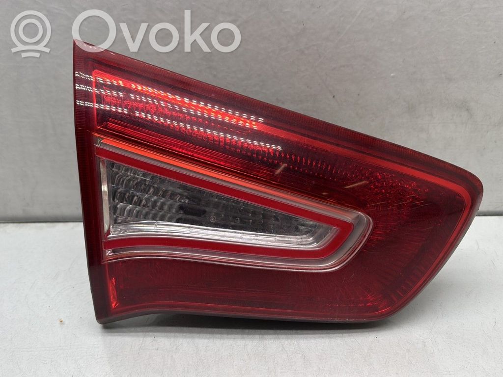KIA Sportage Lampy tylnej klapy bagażnika 