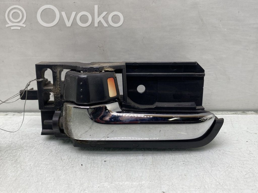 Suzuki SX4 Klamka wewnętrzna drzwi przednich 
