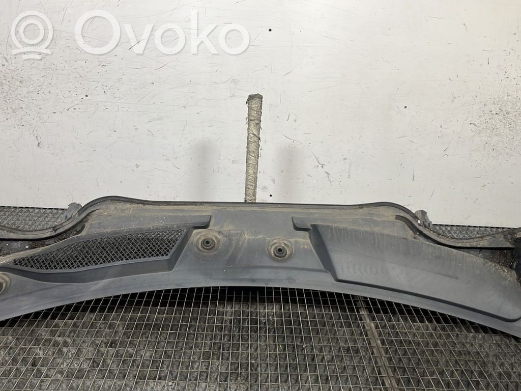 Mercedes-Benz A W176 Pyyhinkoneiston lista 