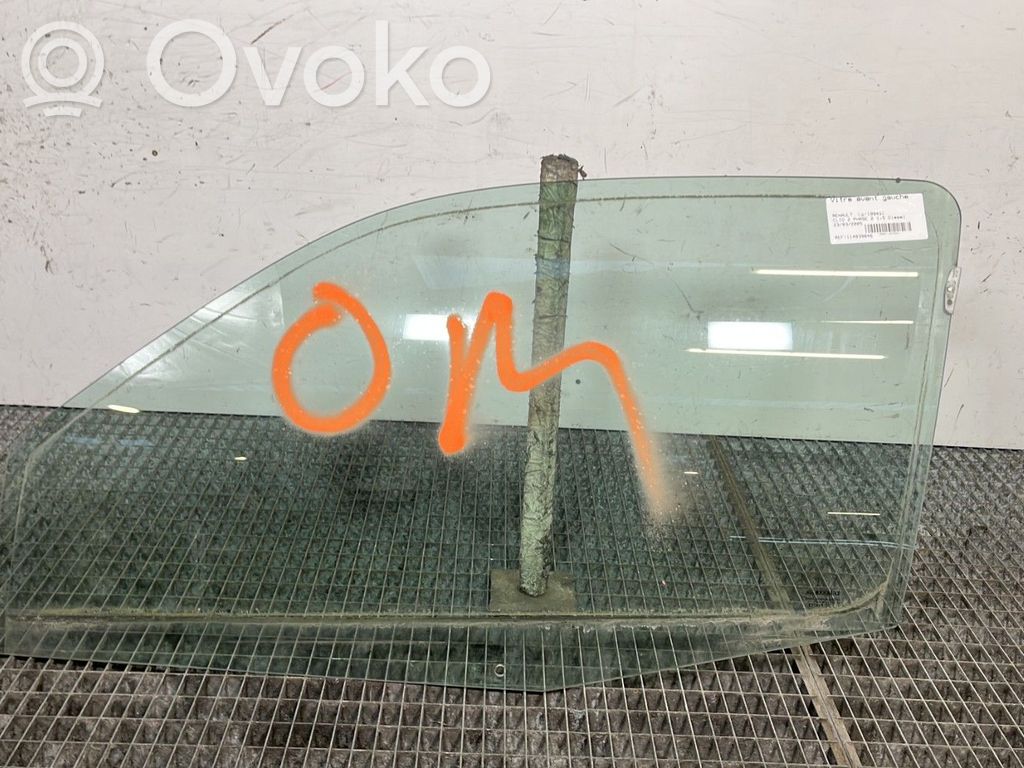 Renault Clio II Etuoven ikkunalasi, neliovinen malli