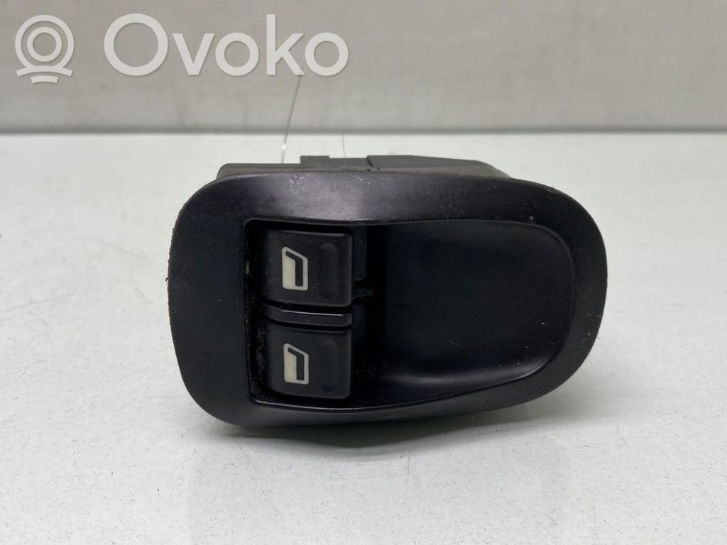 Electric window control switch   9331FN