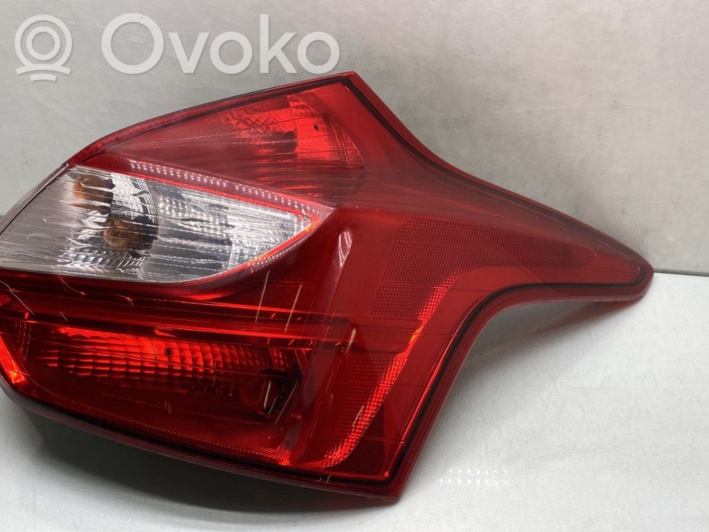 Rear/tail lights   1825318