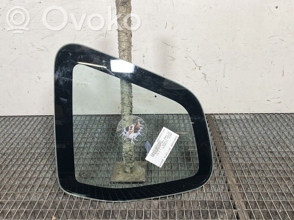 Rear side window   833070013R