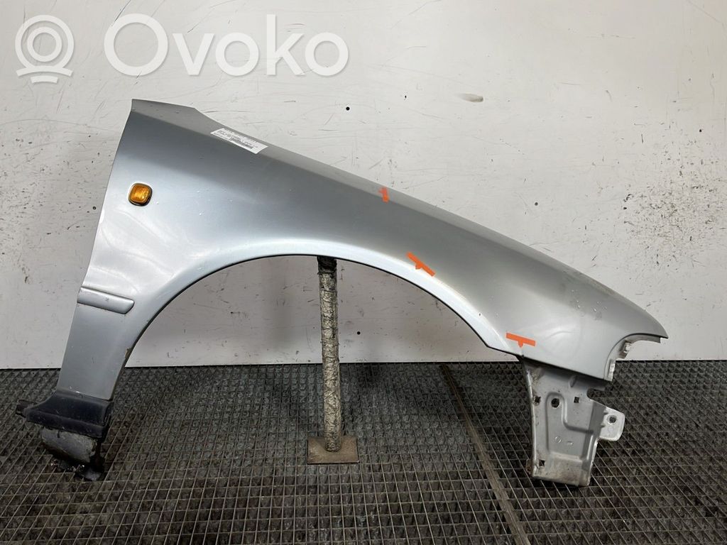 Audi A4 S4 B5 8D Guardabarro 