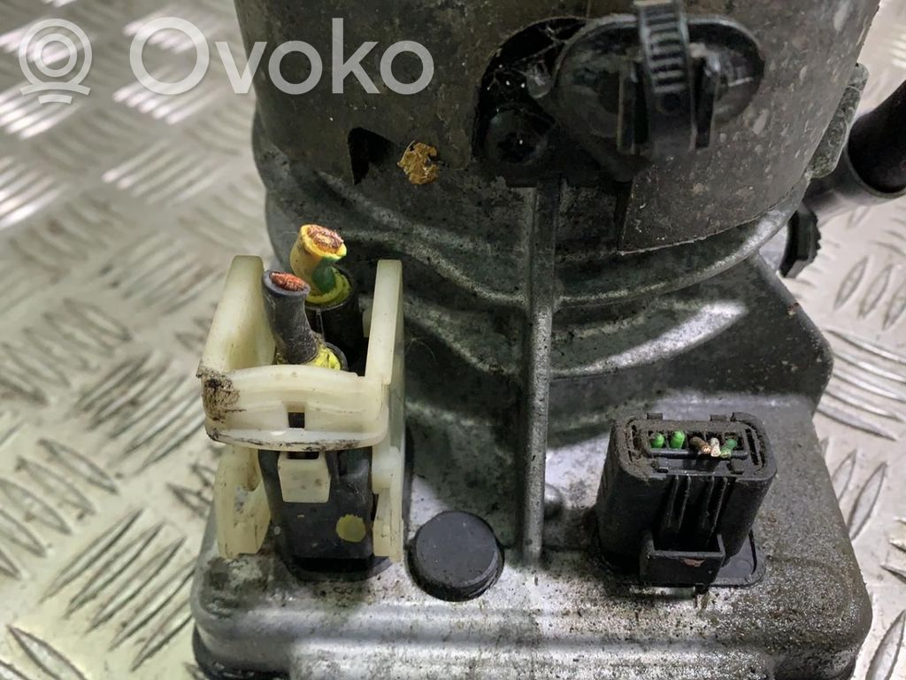Ohjaustehostimen pumppu   400829
