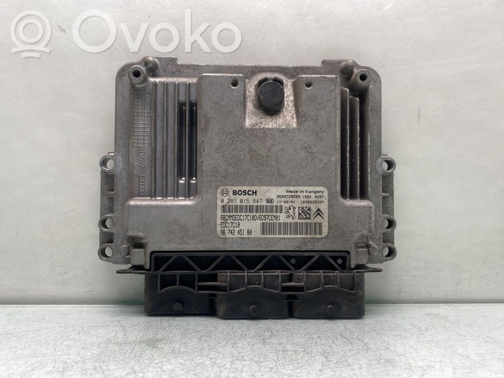 Citroen C3 Picasso Engine control unit/module 