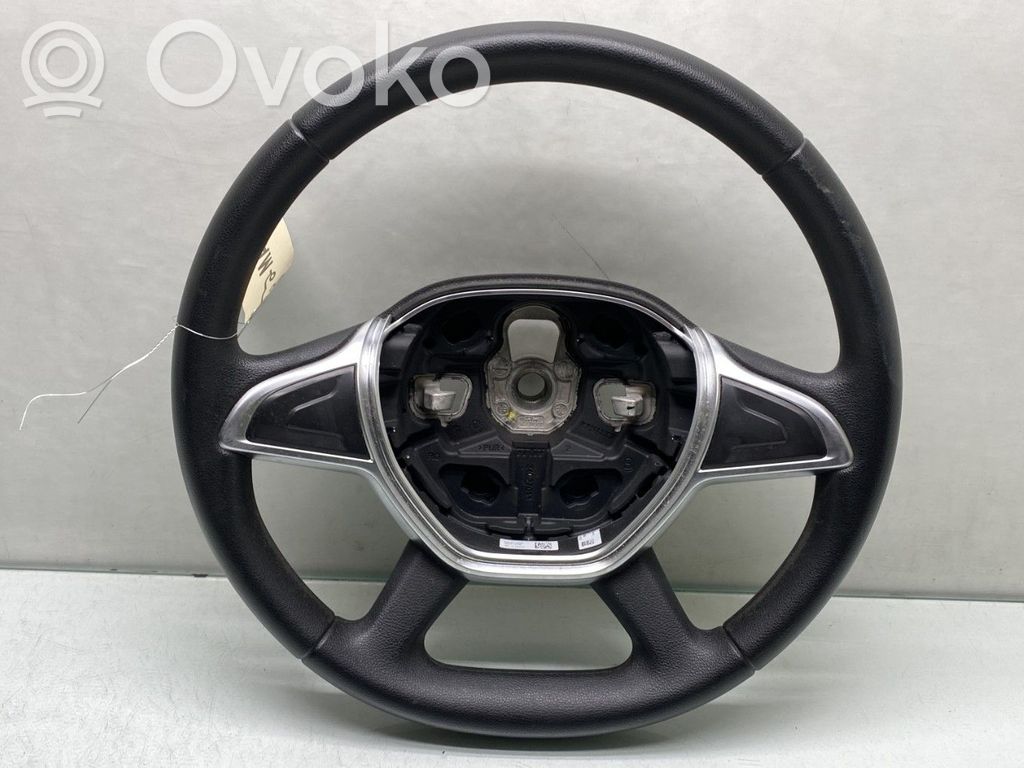 Dacia Sandero Ohjauspyörä 
