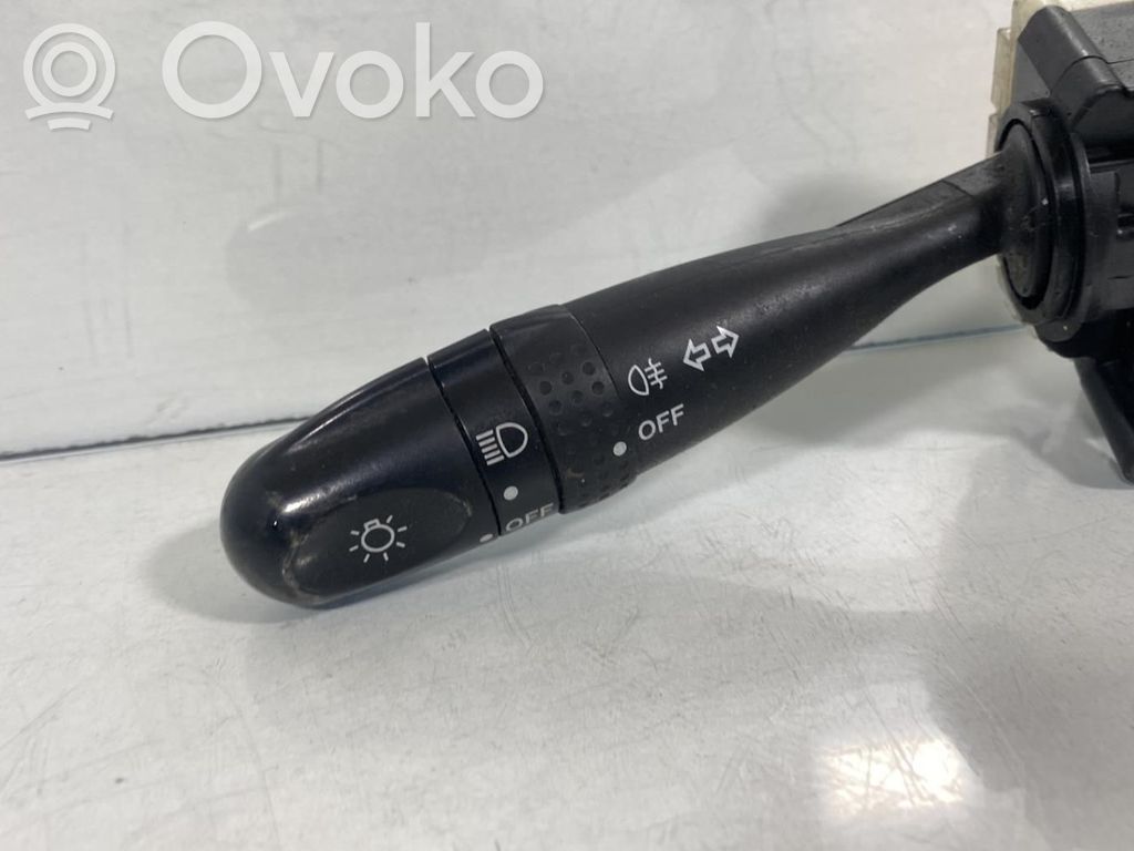 Toyota Yaris Posūkių/ šviesų rankenėlė 