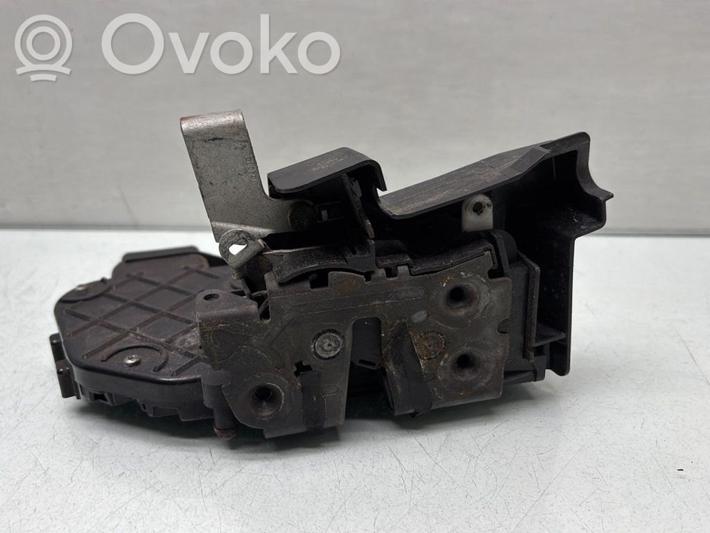 Ford Focus Front door lock 