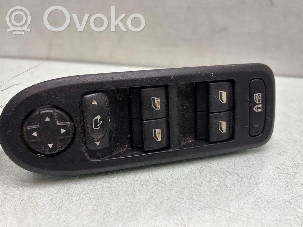 Peugeot 508 Przyciski szyb 