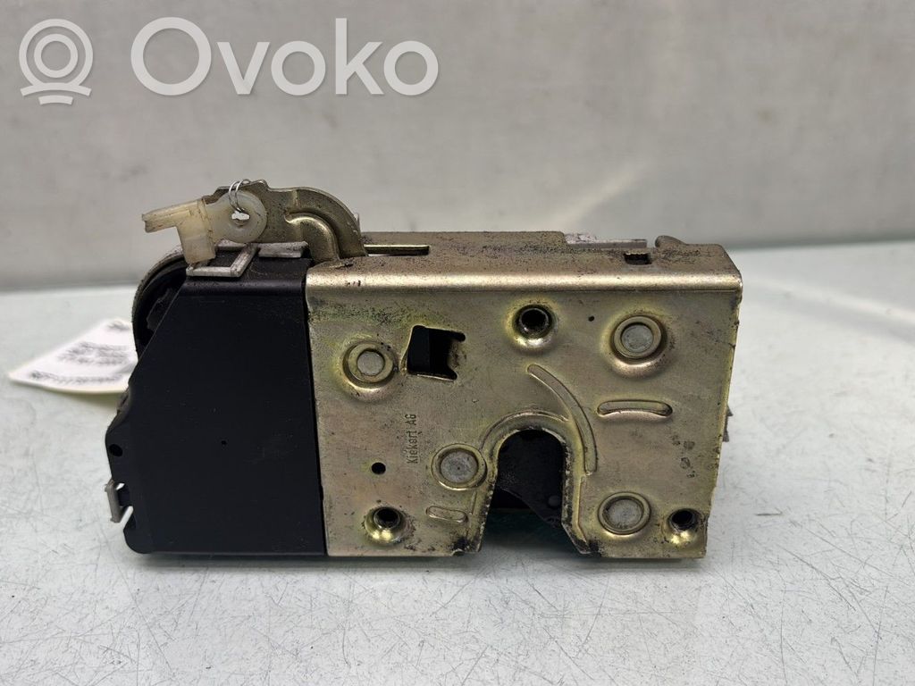Peugeot 307 Zamek drzwi przednich 