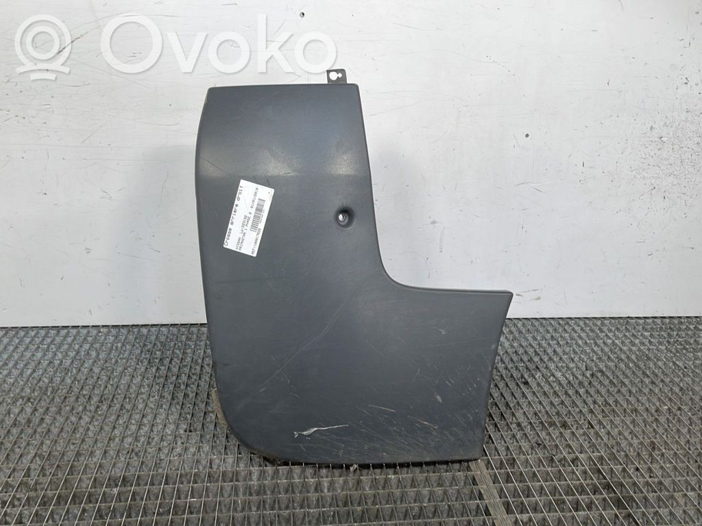 Nissan Primastar Ornament colț bară spate 