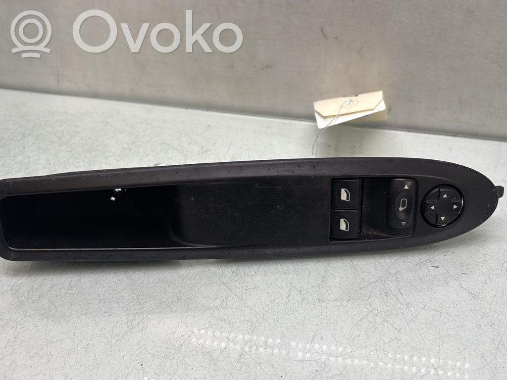 Citroen C4 II Electric window control switch 
