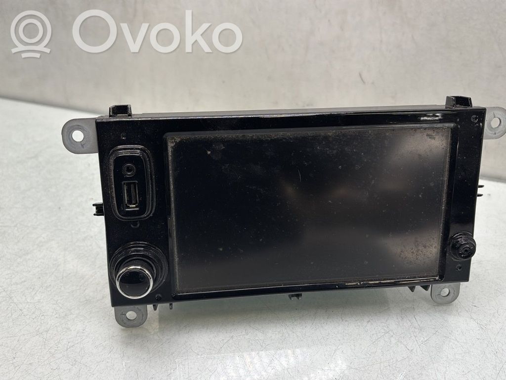 Renault Clio IV Unitate principală radio/CD/DVD/GPS 