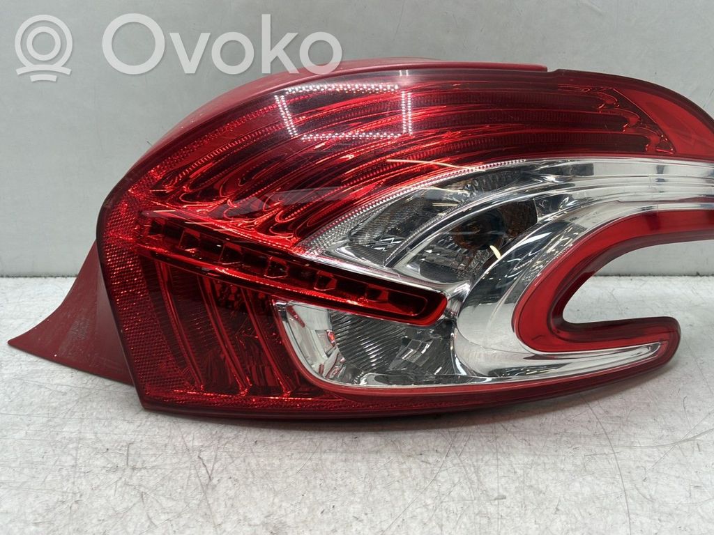 Peugeot 208 I Lampa tylna 