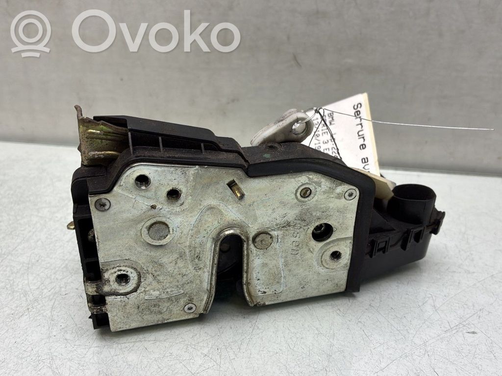 BMW 3 E46 Zamek drzwi przednich 
