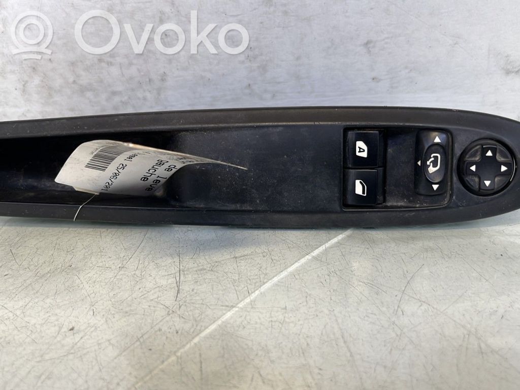 DS Automobiles 3 Electric window control switch 