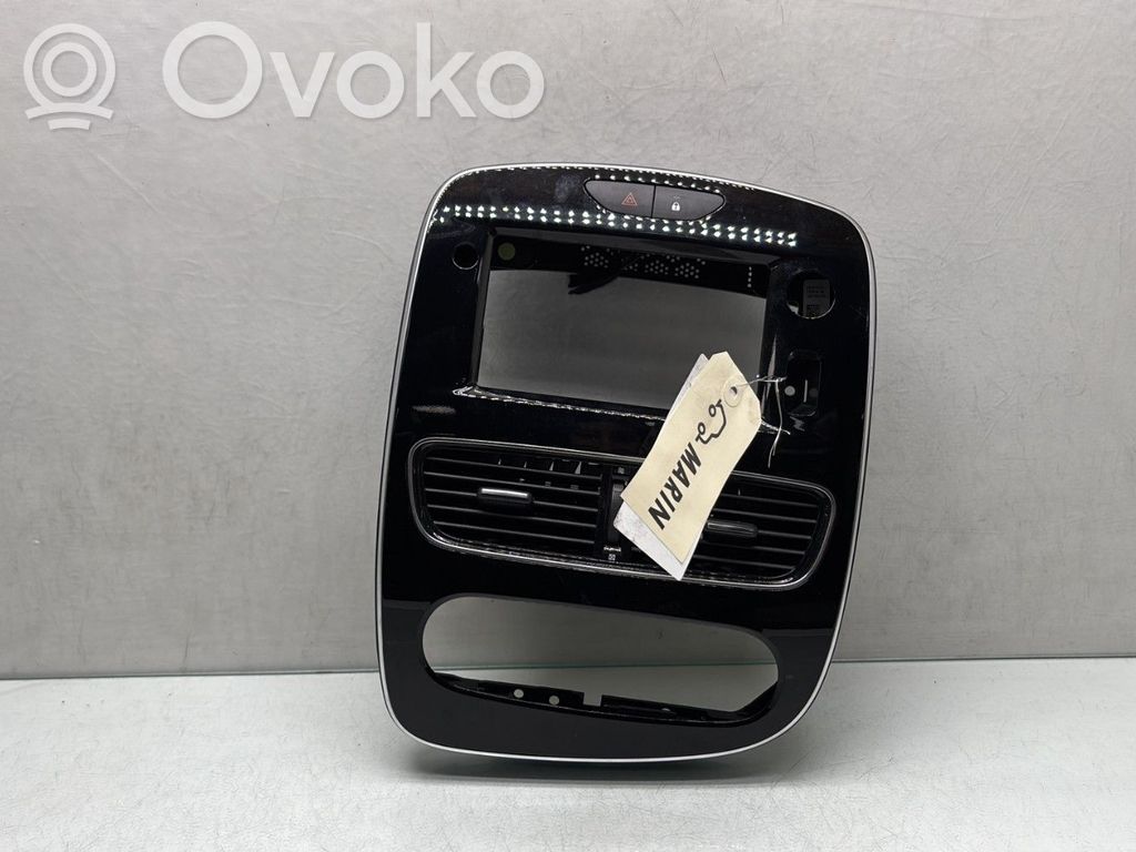 Renault Clio IV Radio/GPS head unit trim 