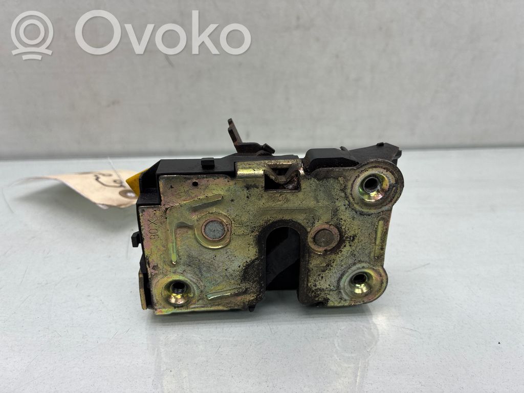 Renault Twingo I Etuoven lukko 