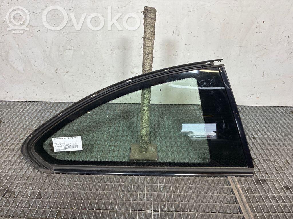 BMW 2 F22 F23 Szyba karoseryjna tylna 