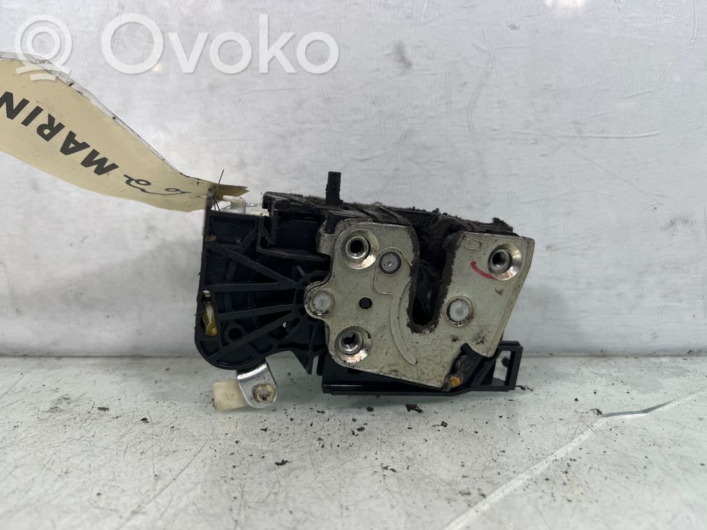 Dacia Sandero Rear door lock 